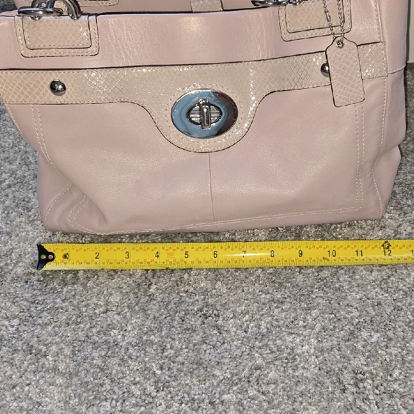 Coach Light Purple Leather Shoulder Bag - Picture 13 of 16